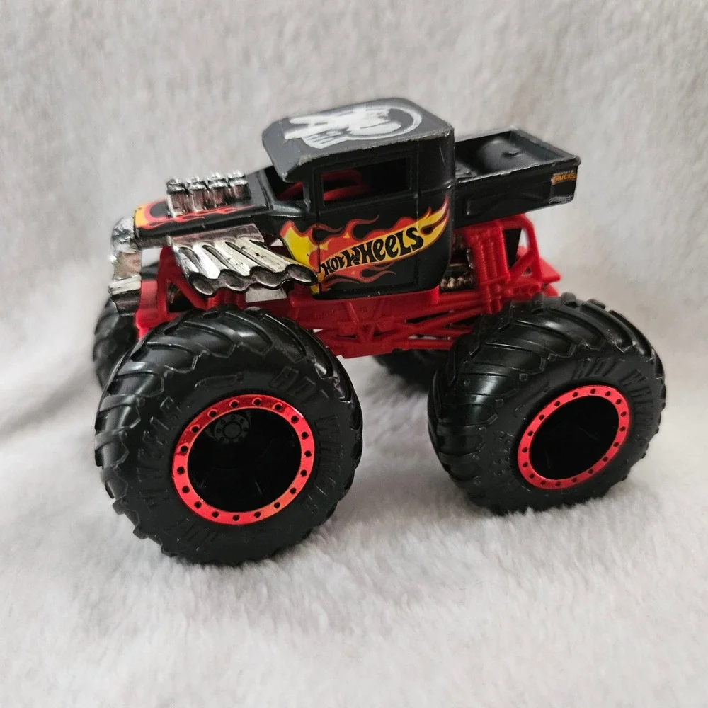 Hot Wheels unleash monstrous